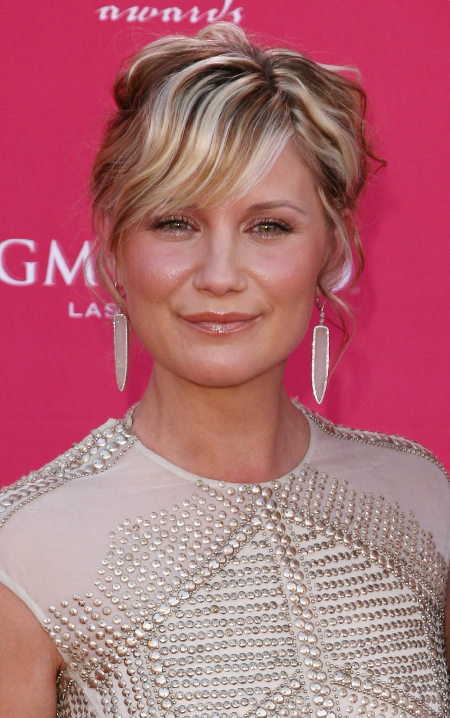 Jennifer Nettles. 