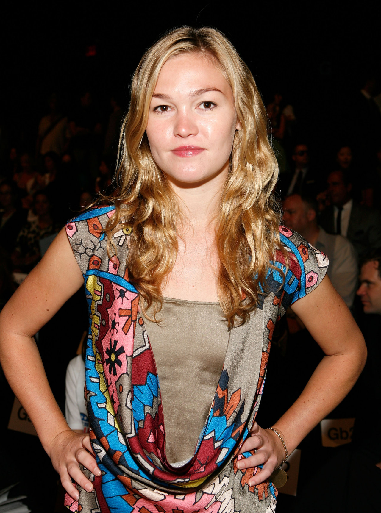 Julia Stiles. 